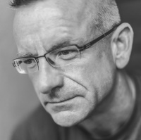 headshot, Chris Bedford